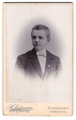 Photograph R. Seidemann, Chemnitz, Dresdnerstr., portrait young man in suit