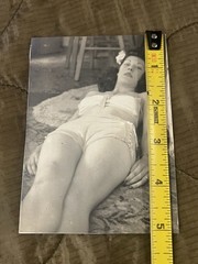 Vintage WW2 / 1940s Pretty Young Woman Photo – Bathing Beauty
