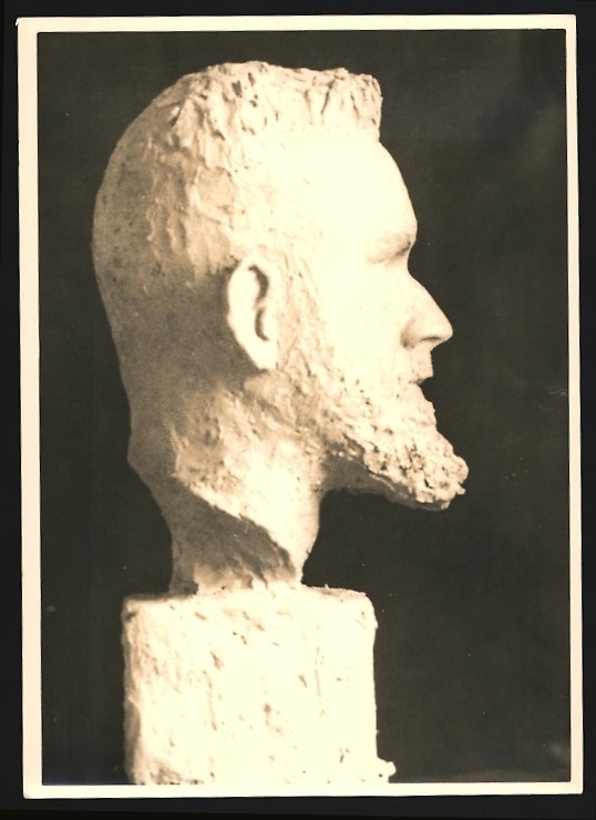 20 photographs of statues and busts by unknown artists