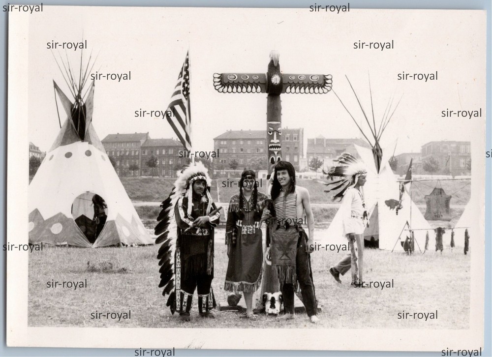 Frankfurt Main 1965 – Indian Village Chief Totem Pole – 1960s – Photo 10x7cm