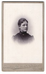 Photograph Cecilia Nelson, Malmö, Södra Förstadsgatan 36, portrait of a young