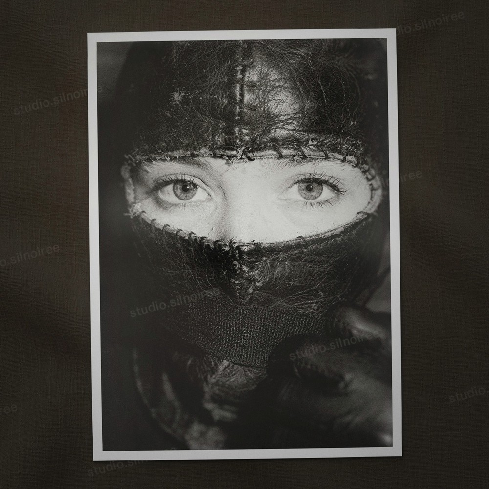 Vintage SW Photo Print Woman Mask Eyes Portrait Gothic Style 1990 10×15 z[bj5g78]