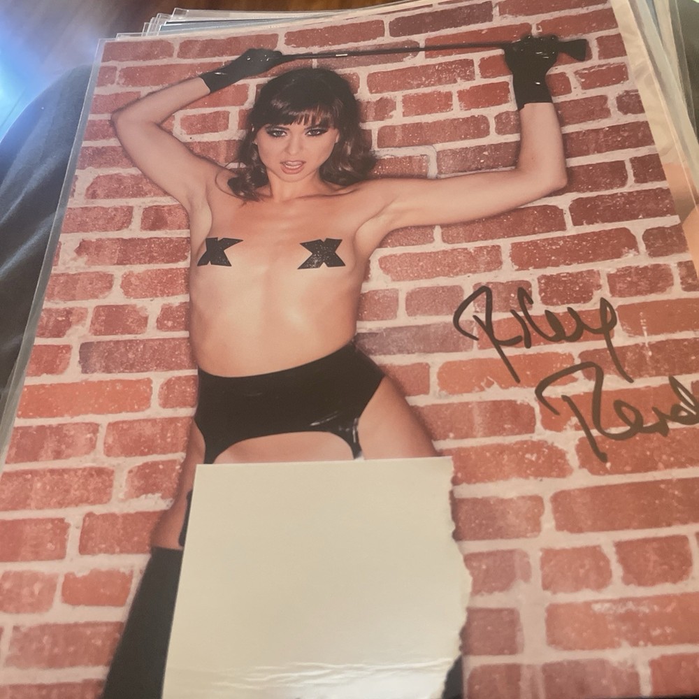 Riley Reid Autographed 8×10 Photo Pornstar Adult Model COA TTM Plus Riley Card