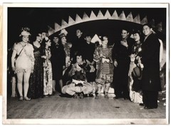 Photograph Schostal, View Tokyo – Tokyo, Takarazuka Theatre, Screening for