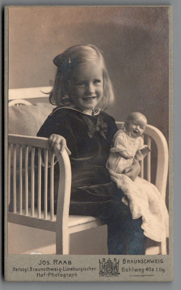CdV Photo Girl With Doll Jos. Raab Brunswick Circa 1900 (C2134)