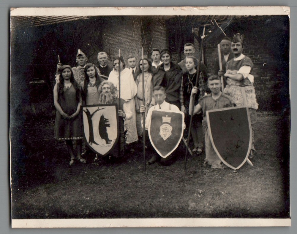 Photo Costume Group Theatre Fairy Knight Fancy Dress Probably Buttstadt F1257