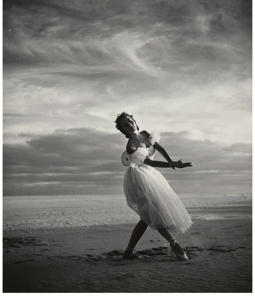 Philippe Halsman Original 1947 Gelatin Silver Photo Ballerinas on the Beach