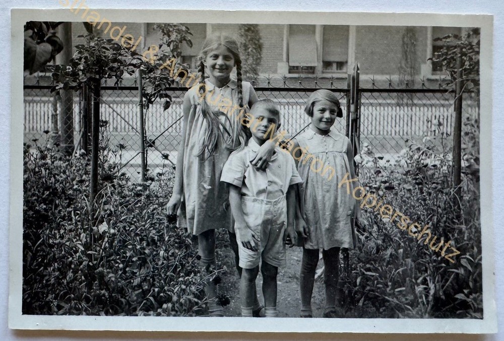 orig. Photo Eels around 1935 Children Boy Girl