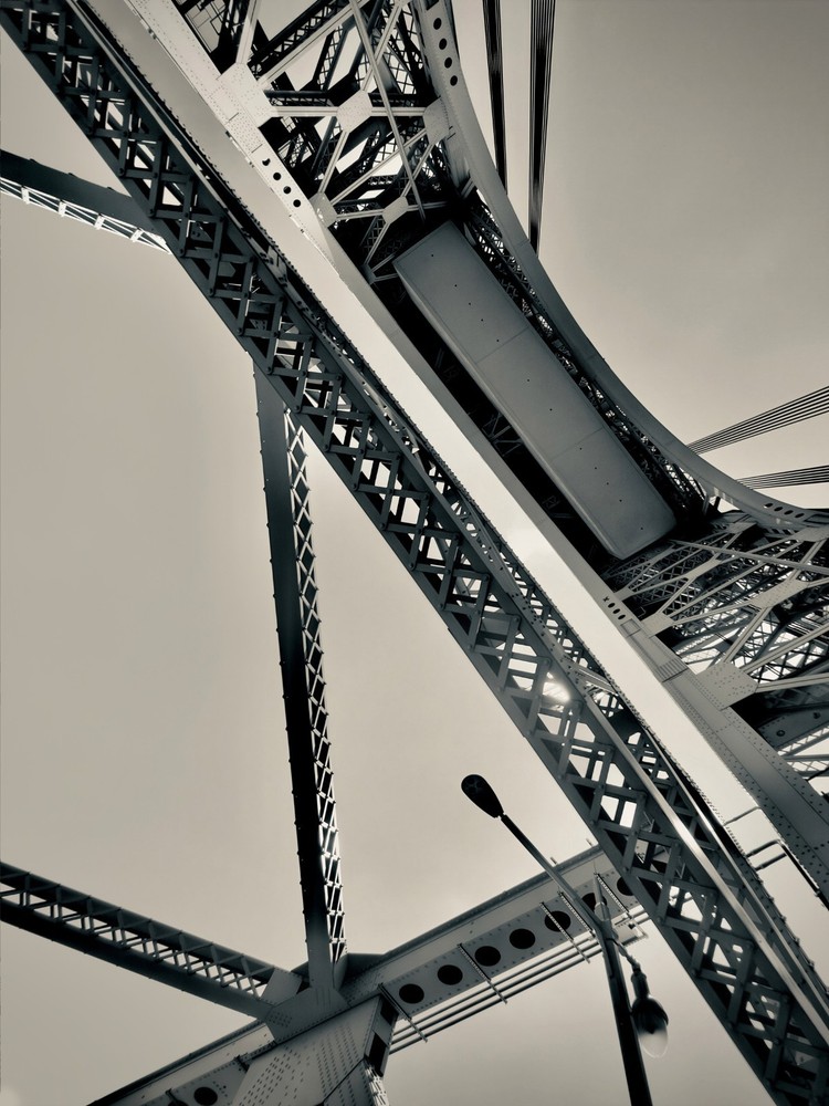Crossbeam: A Contemporary Black & White Architectural Photo (By Ilya Klimov)