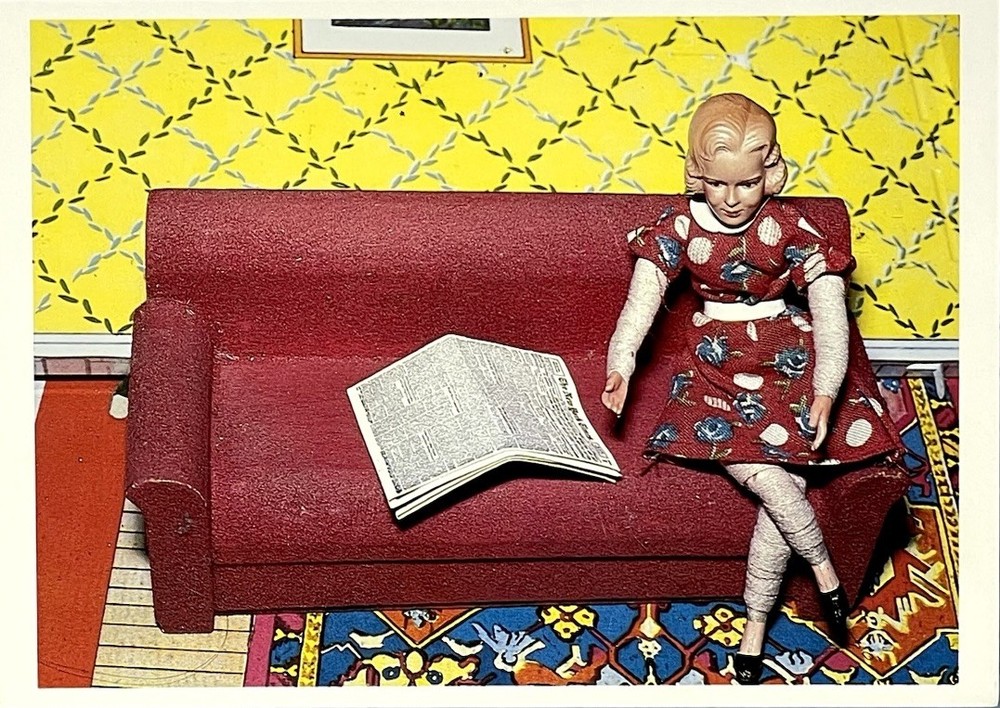 Laurie Simmons Art Photo Print Card – Woman/Red Couch/Newspaper 1978 Fotofolio