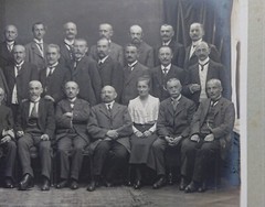 Old Picture Family Photo Hermann Arthur Lindacher Men Woman around 1900