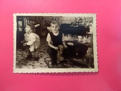 Altes Foto antik Junge Pimpf Mädchen Girl boy Kinderzimmer Spielzeug old Photo