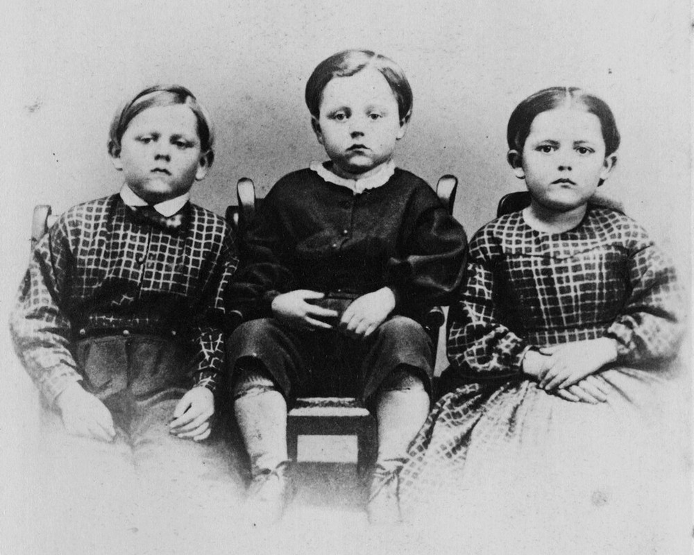 New Civil War Photo: Children of the Battlefield, Victims of Gettysburg -6 Sizes