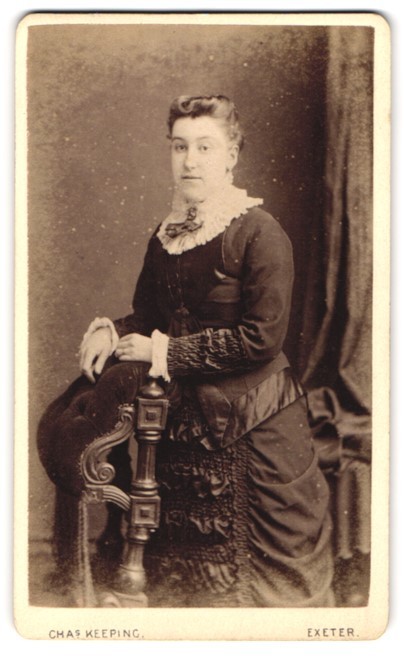 Photograph Chas. Keeping, Exeter, 1, Exe Bridge, Portrait Young Lady in Pretty