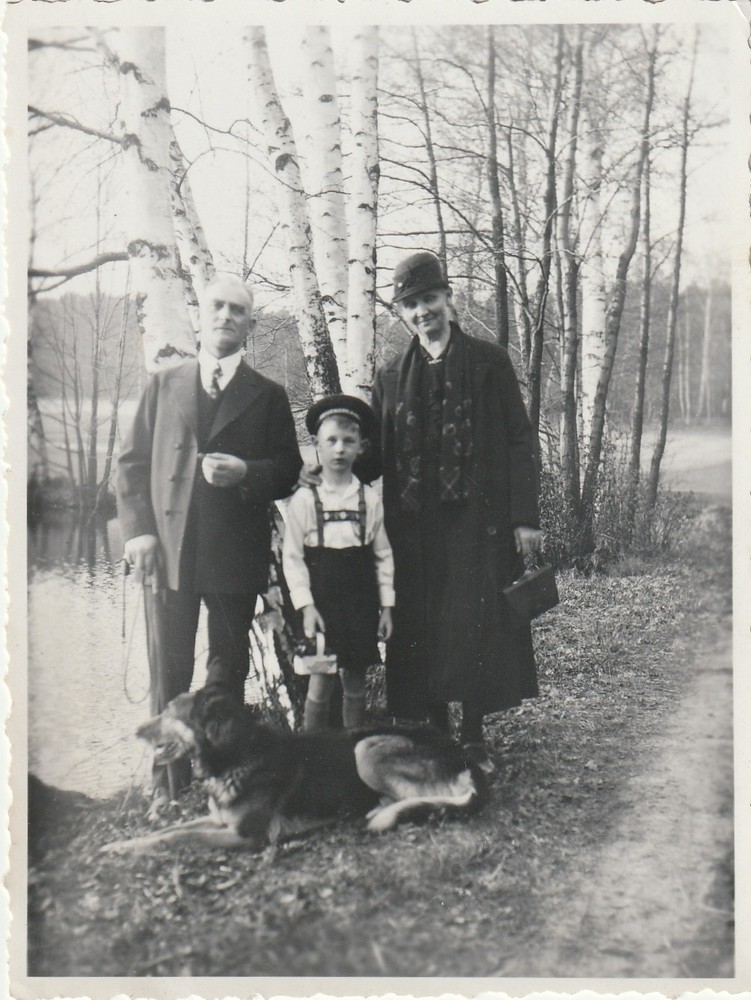 Vintage Photo Family with German Shepherd 1934 Fashion Snapshot