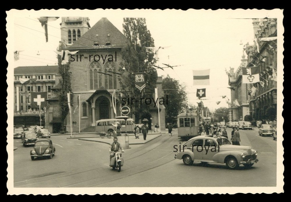 Lausanne 1954 – Place St Francois Car Vehicle Tram Scooter Photo 10x7cm