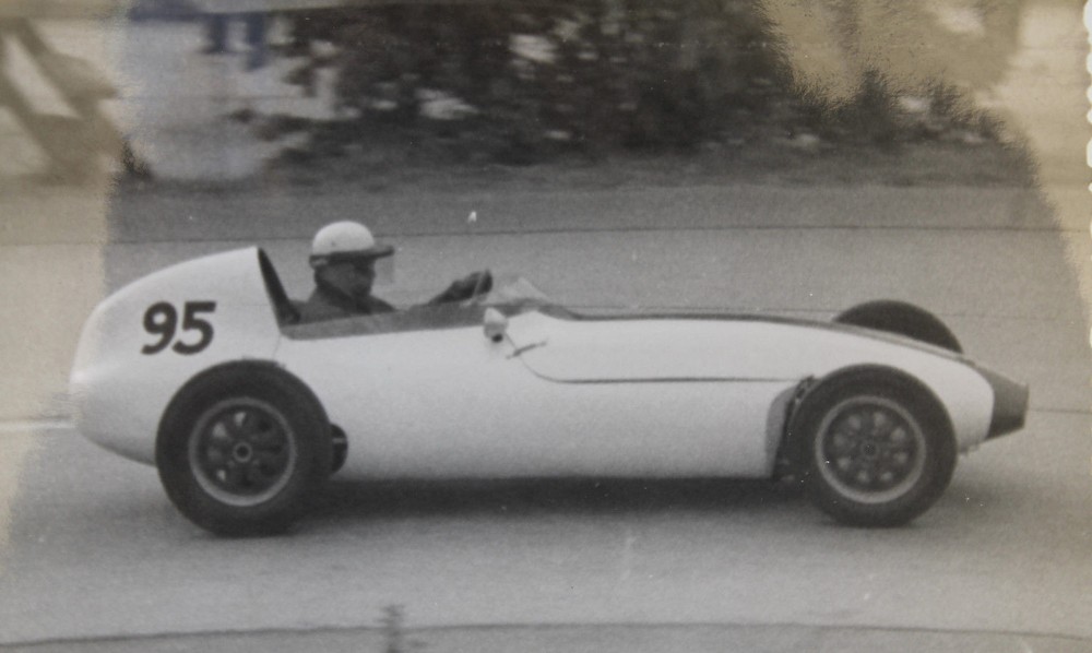 26611 Photo of unknown racing driver around 1962 diver sport racing car