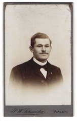 Photograph P. W. Schneider, Aalen, Bahnhofstr. 37, elegant gentleman with upper lip