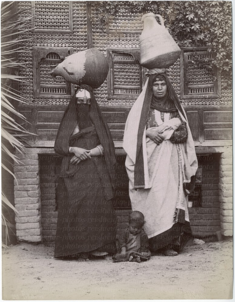 NORDAFRIKA/NAHOST. Wasserträgerinnen mit Baby, Orig.-Albumin-Photo um 1880