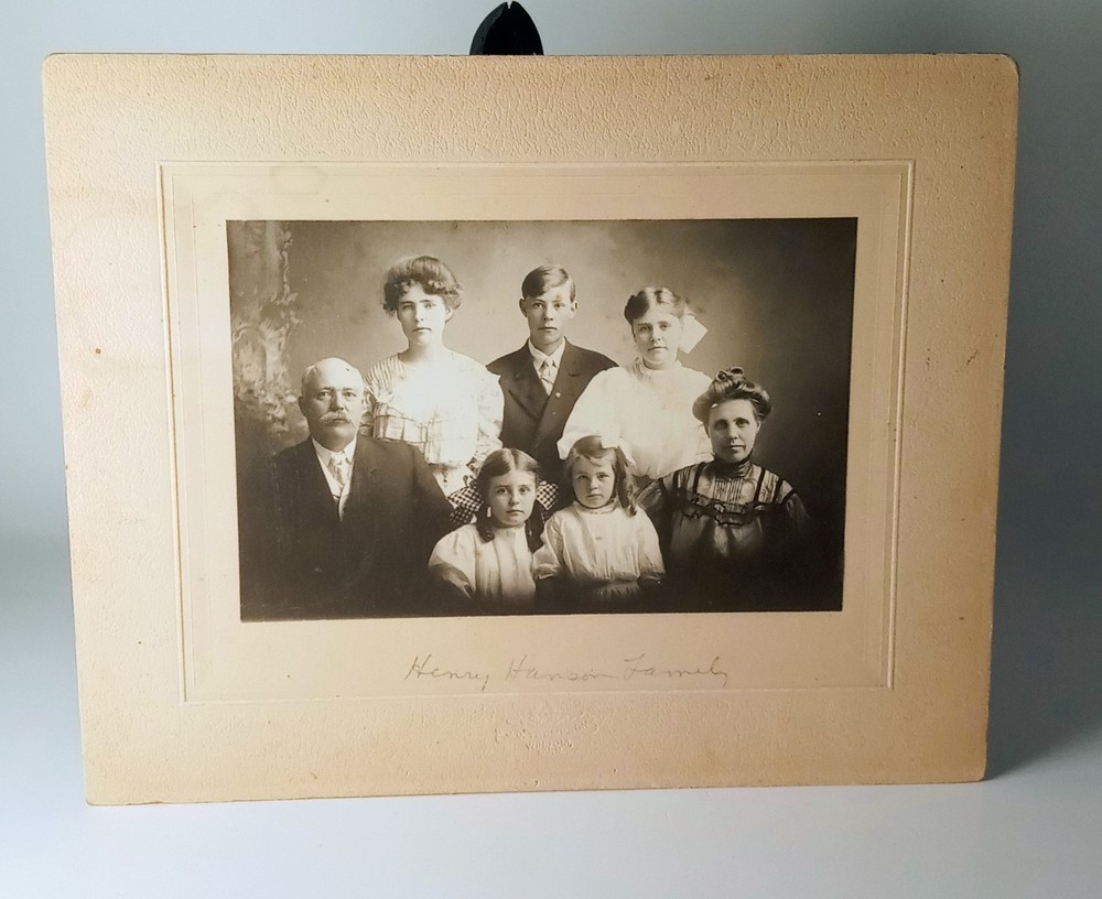 VTG Cabinet Card Henry Hanson Family Taken at J. O. Thompson’s Windom, Minnesota