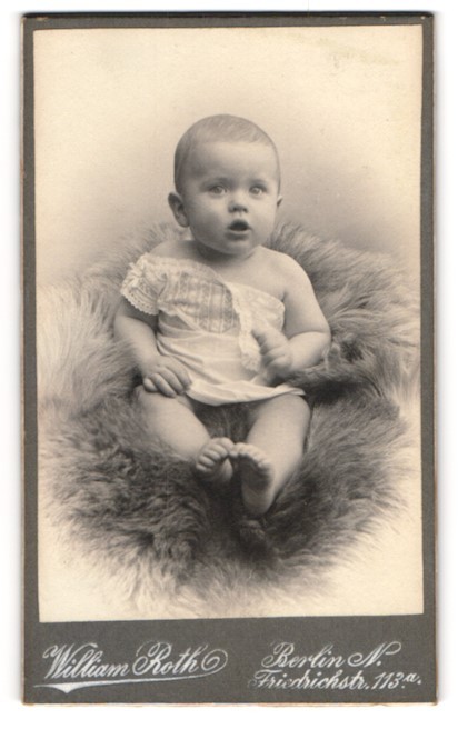 Photograph William Roth, Berlin, Friedrichst. 113 a, cute toddler in shirt mi