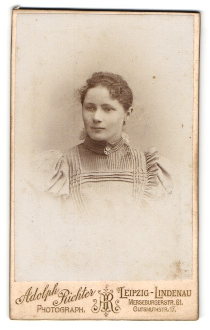 Photograph Adolph Richter, Leipzig, Merseburgerstr. 61, Young Lady With A Br