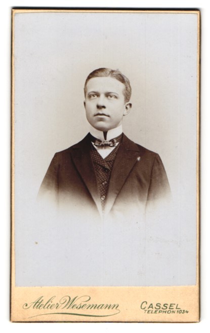Photography studio Wesemann, Cassel, Hans Rossel in suit and bow tie