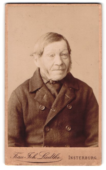 Photograph Mrs Joh. Liedtke, Insterburg, Reformed Kirchen-Str. 24, portraits