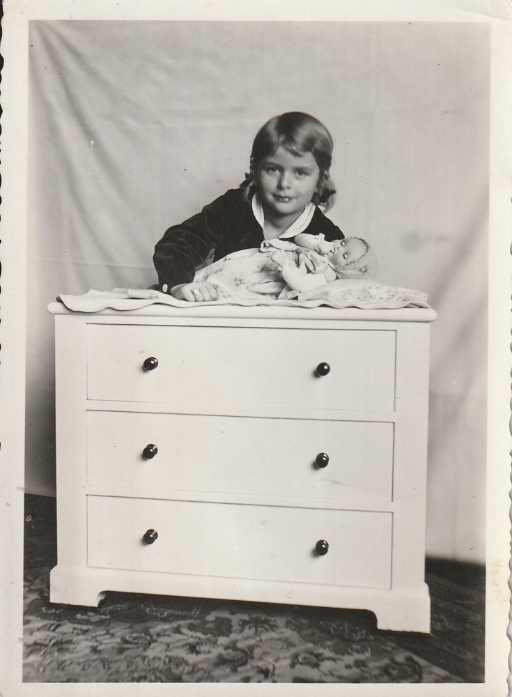 Vintage Photo Pretty Girl with Doll Toy Siemensstadt Berlin 1934
