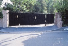 Dia Priscilla Presley Gate to Driveway 1987 KB Format Photographer P9-5-1-1