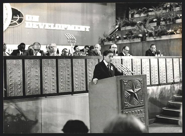 Photograph of Romesh Chandra at the World Conference on Development and Peace in