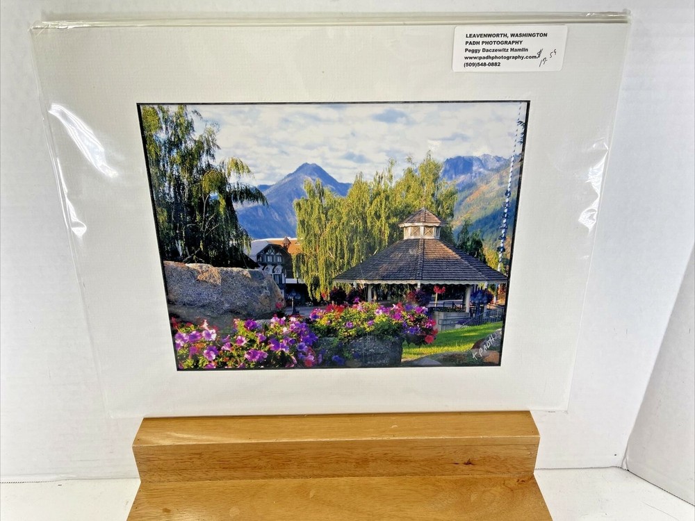 7.5 x 9.5 Photo Matted signed by photographer Peggy Hamlin LEAVENWORTH WA.