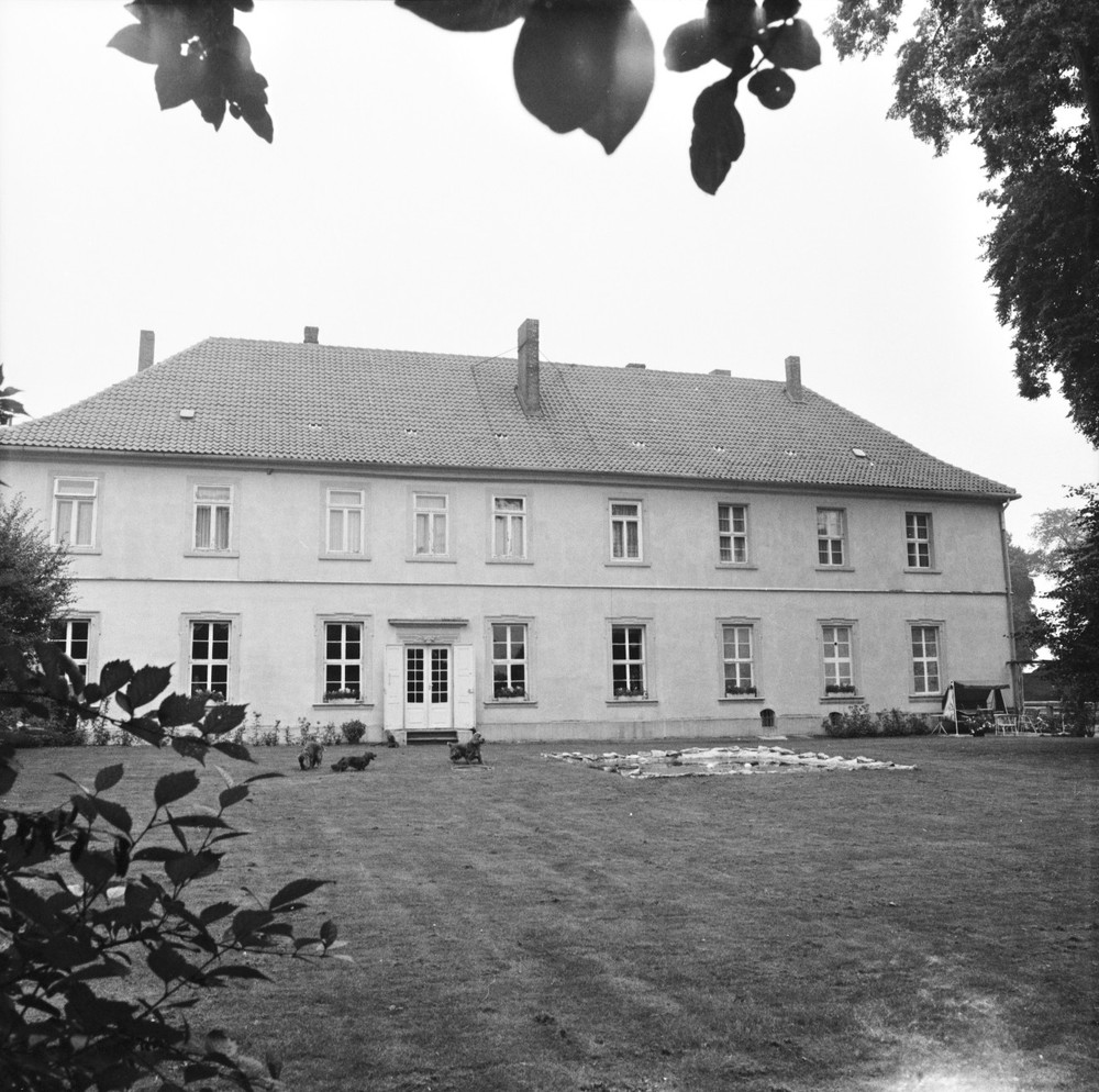 Old negative building in 3209 Wendhausen approx. 6x6cm collection resolution-ms4915j