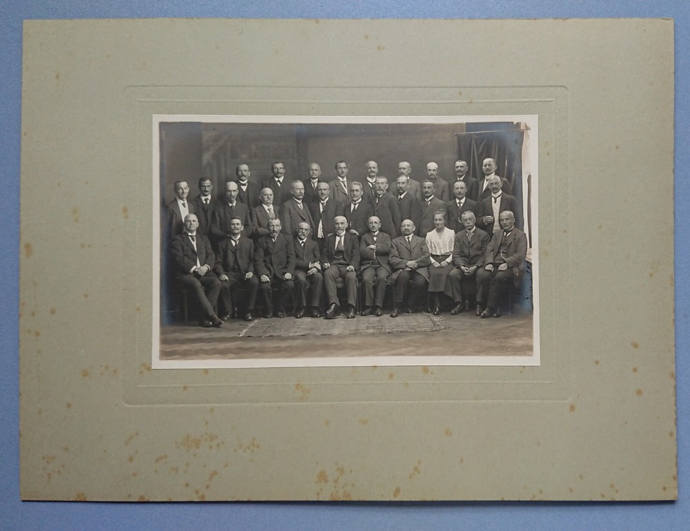 Old Picture Family Photo Hermann Arthur Lindacher Men Woman around 1900