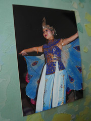 “CULTURES”: PHOTO, PHOTOGRAPHY, LADY, NECESSITY, ETHNICITY, STYLE, FOLKLORE, SHOW