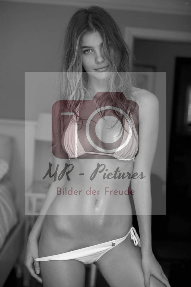 No. 432 – Erotic Pin Up Photo in Glossy Quality – Size 20 x 30 cm