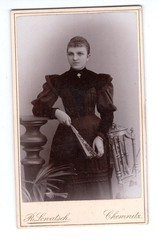 CDV Photo Woman with Fan R. Lonatsch Chemnitz approx. 1890 Saxony Excellent Condition C1099