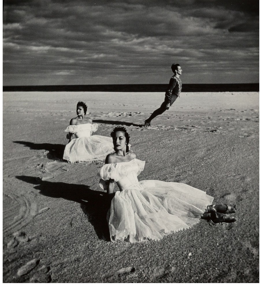 Philippe Halsman Original 1947 Gelatin Silver Photo Ballerinas on the Beach