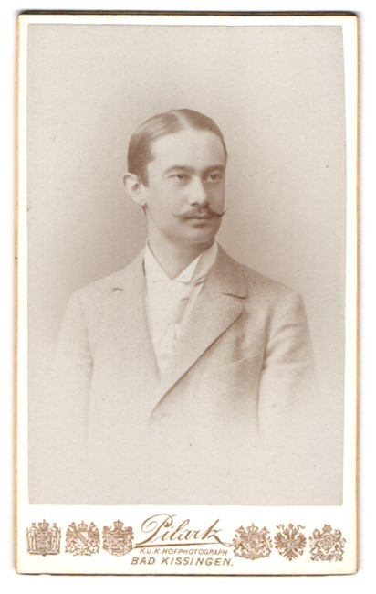 Photography Pilartz, Bad Kissingen, elegant gentleman with mustache