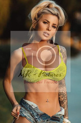 No. 734 – Erotic Pin Up Photo in Glossy Quality – Size 20 x 30 cm