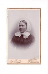 CDV Photo Lady Portrait / Woman with Hood – Bochum & Langenberg 1890s
