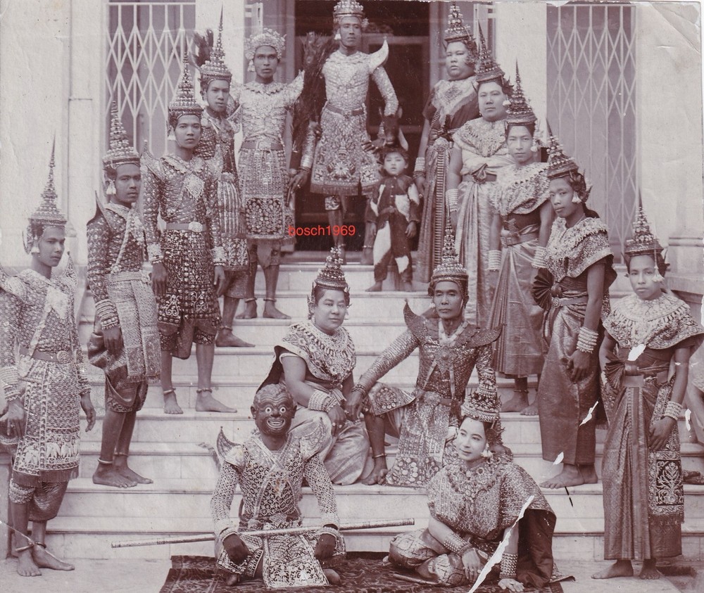 Robert Lenz (1864-1939) – Dancer Theatre? / Temple of Siam Thailand – circa 1900/10
