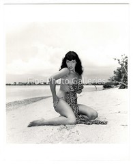 1954 BETTIE PAGE Original Female Nude BUNNY YEAGER Miami FL Key Biscayne Photo