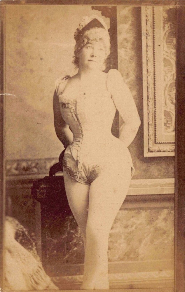 BOUDOIR Photo Card WOMAN lingerie dress beautiful sexy busty victorian vintage
