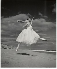 Philippe Halsman Original 1947 Gelatin Silver Photo Ballerinas on the Beach