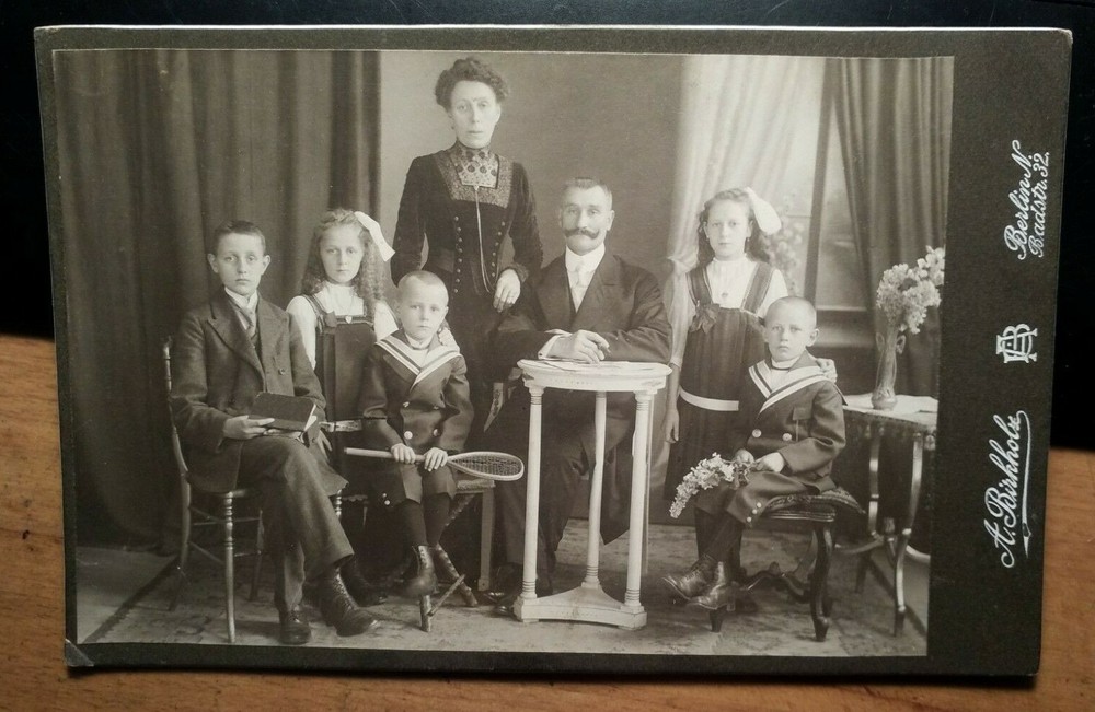 Family – Man & Woman & 5 Children – Girls Boys / KAB A. Birkholz Berlin N