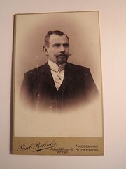 Magdeburg-Sudenburg-man with beard in suit-portrait/CDV