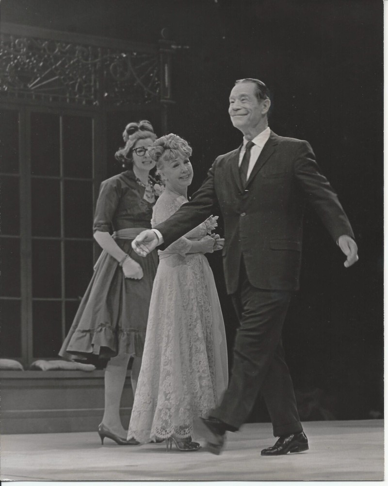 Hendrickson Original Photo B&W MELODYLAND THEATER PRODUCTION HAPPY MAN 8 x 10″