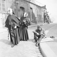 Photo On Silver Paper Good Sister PARIS 1960 Format 40x40cm