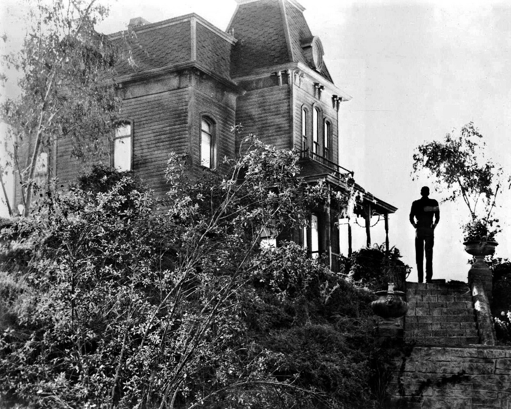 New Photo: Norman Bates at the Bates Motel, Psycho – 1960 Horror Film – 6 Sizes!
